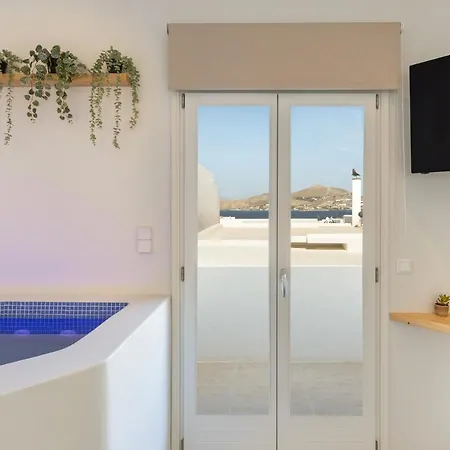 Utopia Luxury Naousa (Paros)
