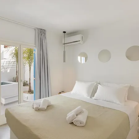Utopia Luxury * Naousa (Paros)